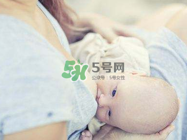 母乳喂养会积食吗？纯母乳喂养的宝宝会积食吗？