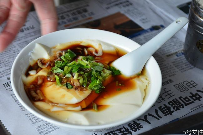 豆花是豆腐脑吗 豆花和豆腐脑的区别