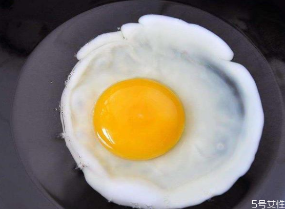 煎蛋怎么煎圆 如何煎出又圆又漂亮的荷包蛋