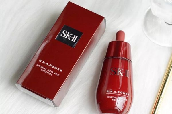 sk2小红瓶适合什么肤质 sk2小红瓶精华的功效