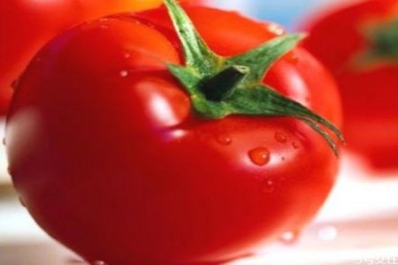 西红柿如何去皮 番茄去皮开水烫多久