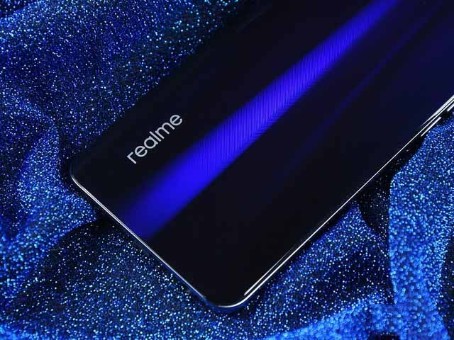 旗舰颠覆者！realme 真我GT全面评测