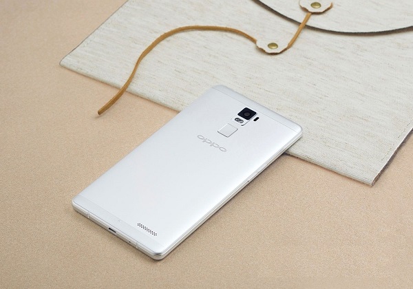 8OPPO R7 Plus外观