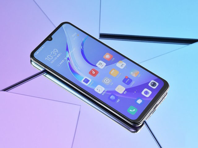 7.73mm旗舰级轻薄 XXXX元vivo Y73s全面评测 