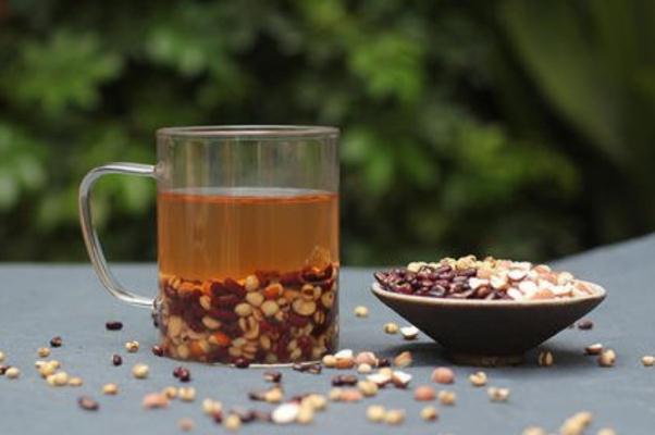 红豆薏米茶的功效和作用 红豆薏米茶不适合什么人群喝