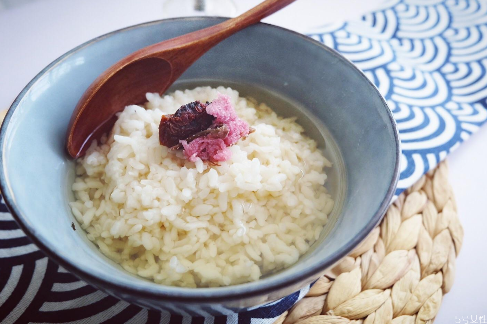 茶泡饭用什么米 梅子茶泡饭用什么茶水