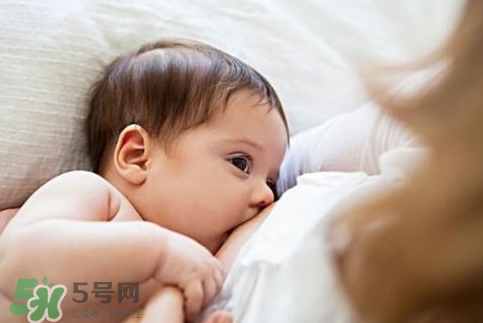 母乳喂养胸部会变形吗？如何避免产后乳房变形？