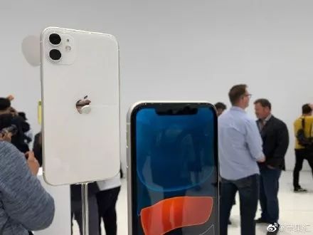 iPhone11哪个颜色最好看？iPhone午夜绿上手实拍