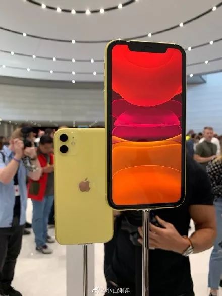 iPhone11哪个颜色最好看？iPhone午夜绿上手实拍