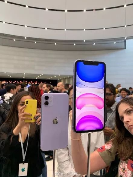 iPhone11哪个颜色最好看？iPhone午夜绿上手实拍